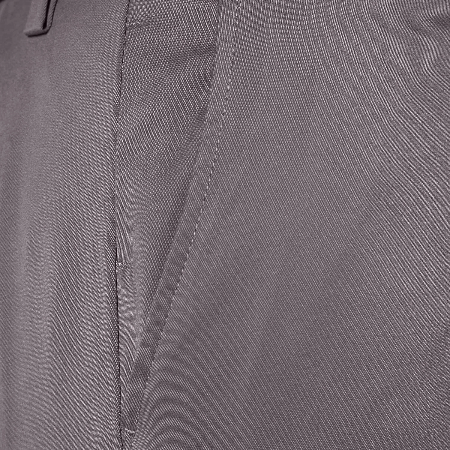 Amazon Essentials Men's Slim-Fit Stretch Golf Short