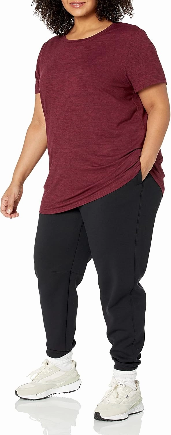 Amazon Essentials Women's Active Quick Dry Tech Stretch Short-Sleeve Crewneck T-Shirt (Available in Plus Size), Multipacks
