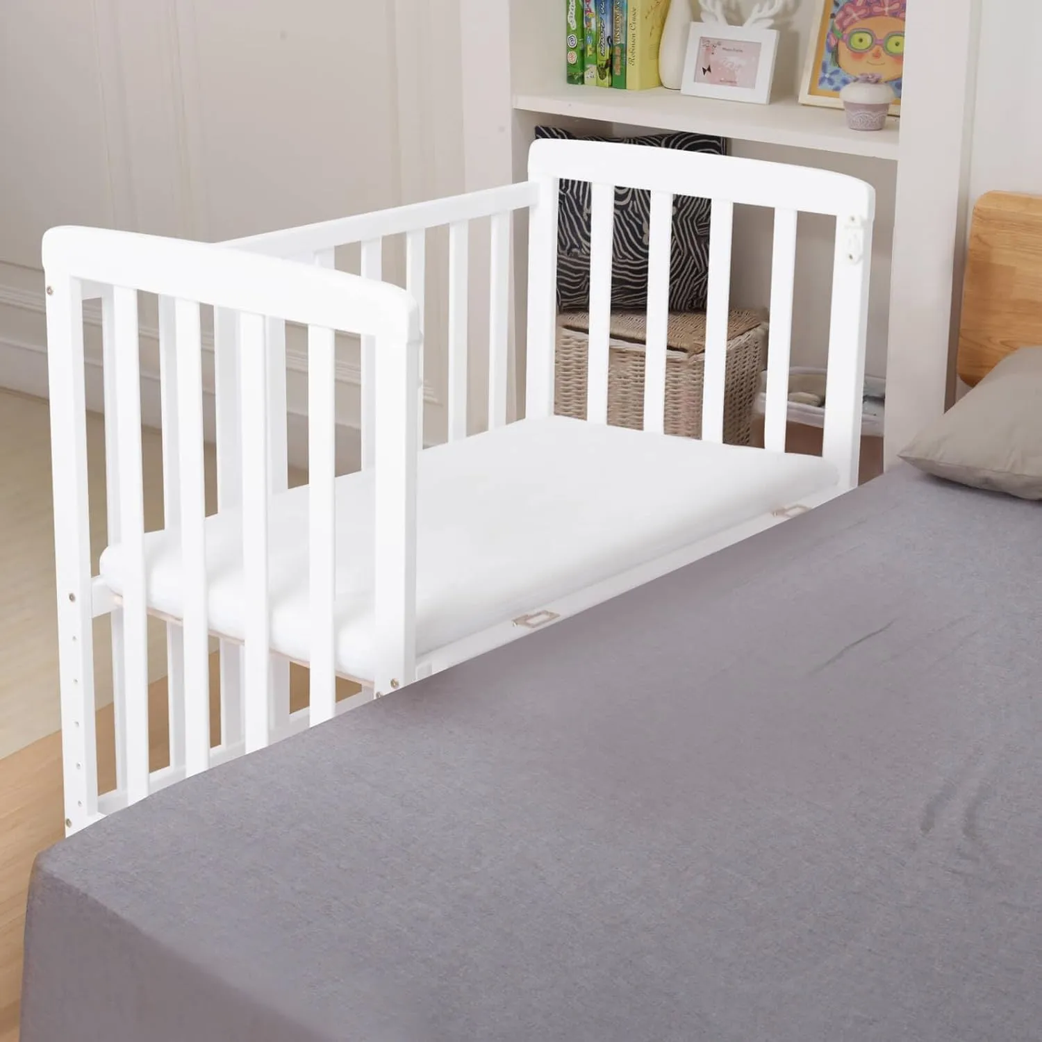 Baby Bassinets Bedside Sleeper - Portable Pine Wood Bassinet Bedside Sleeper,6 Heights Cunas para Bebes with Mattress,Space-Saving Design Baby Crib for Newborns 0-12 Months,White