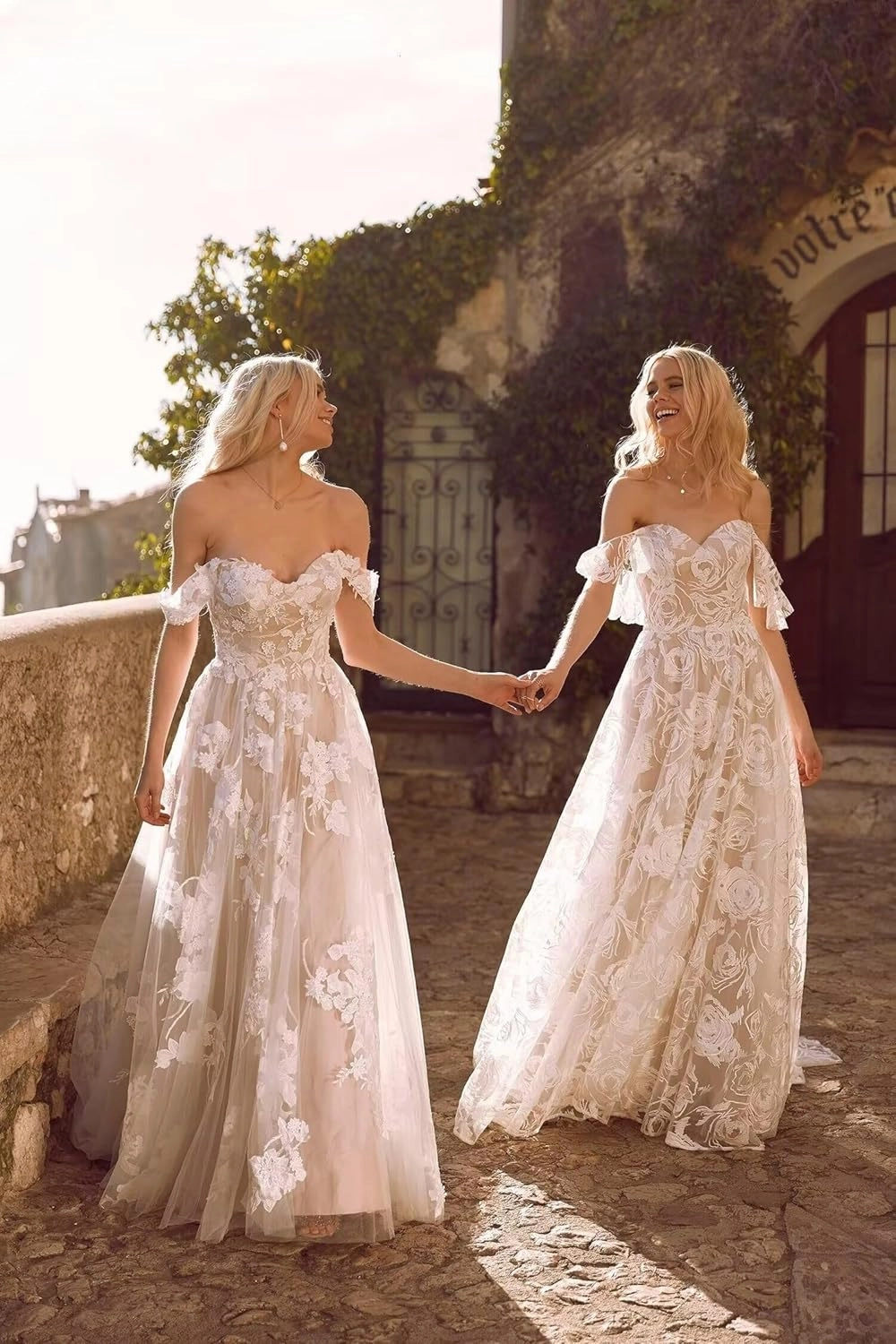 Boho Off Shoulder Tulle Wedding Dresses for Bride Lace Applique Long Train Bridal Gowns