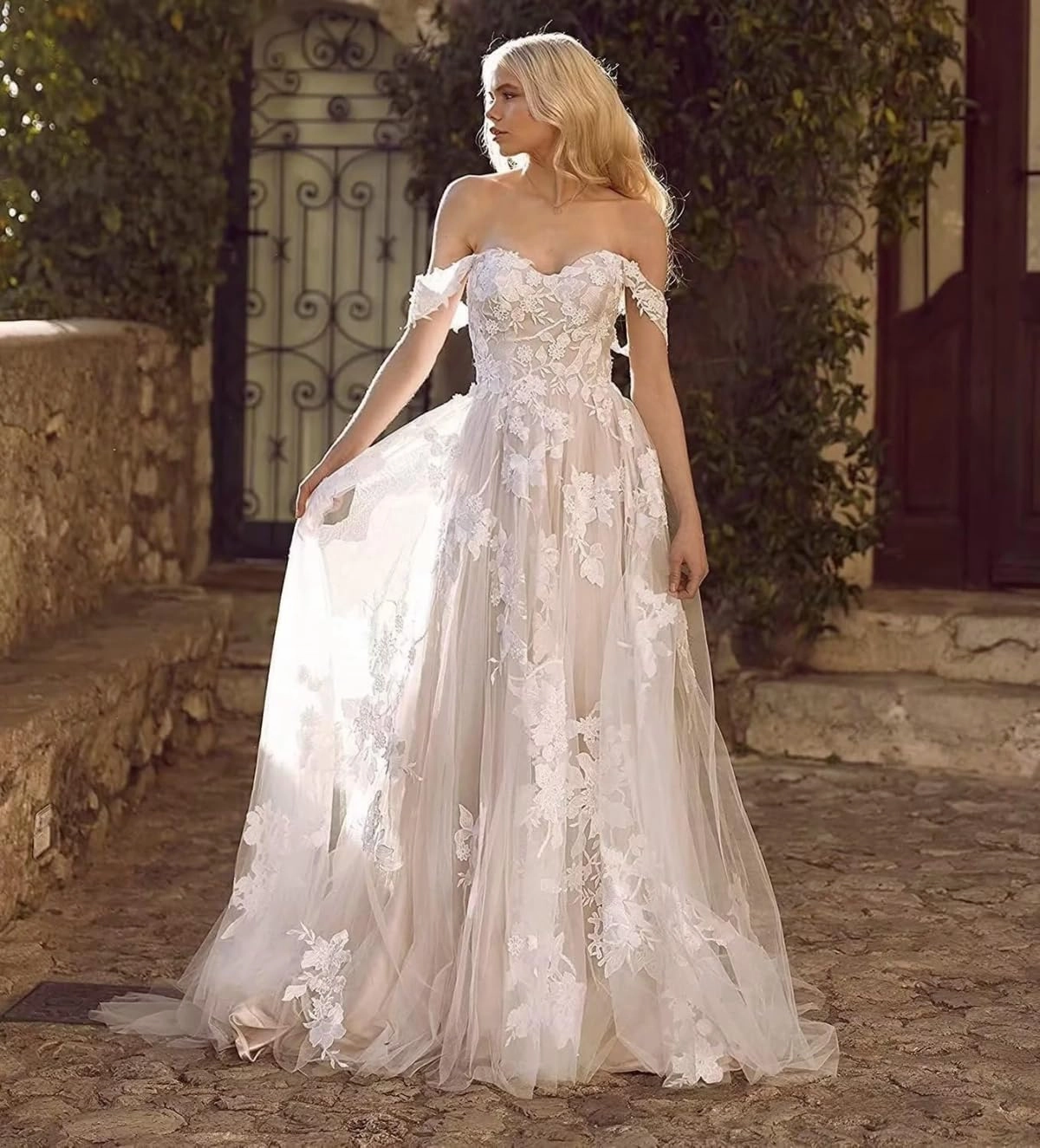Boho Off Shoulder Tulle Wedding Dresses for Bride Lace Applique Long Train Bridal Gowns