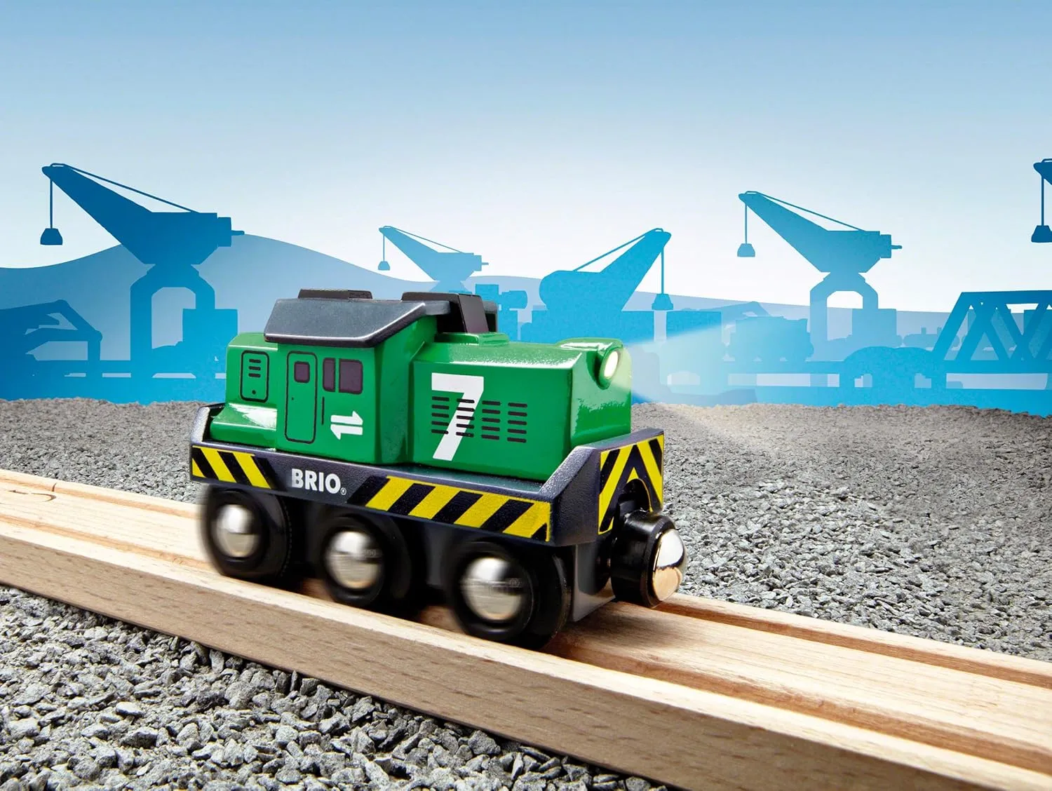 BRIO World Freight Battery Engine - Battery-Operated Toy Train for Wooden Tracks - Powerful Motorized Train Engine Pulls The Longest Sets - Works with All Railway Sets - Ages 3 & Up
