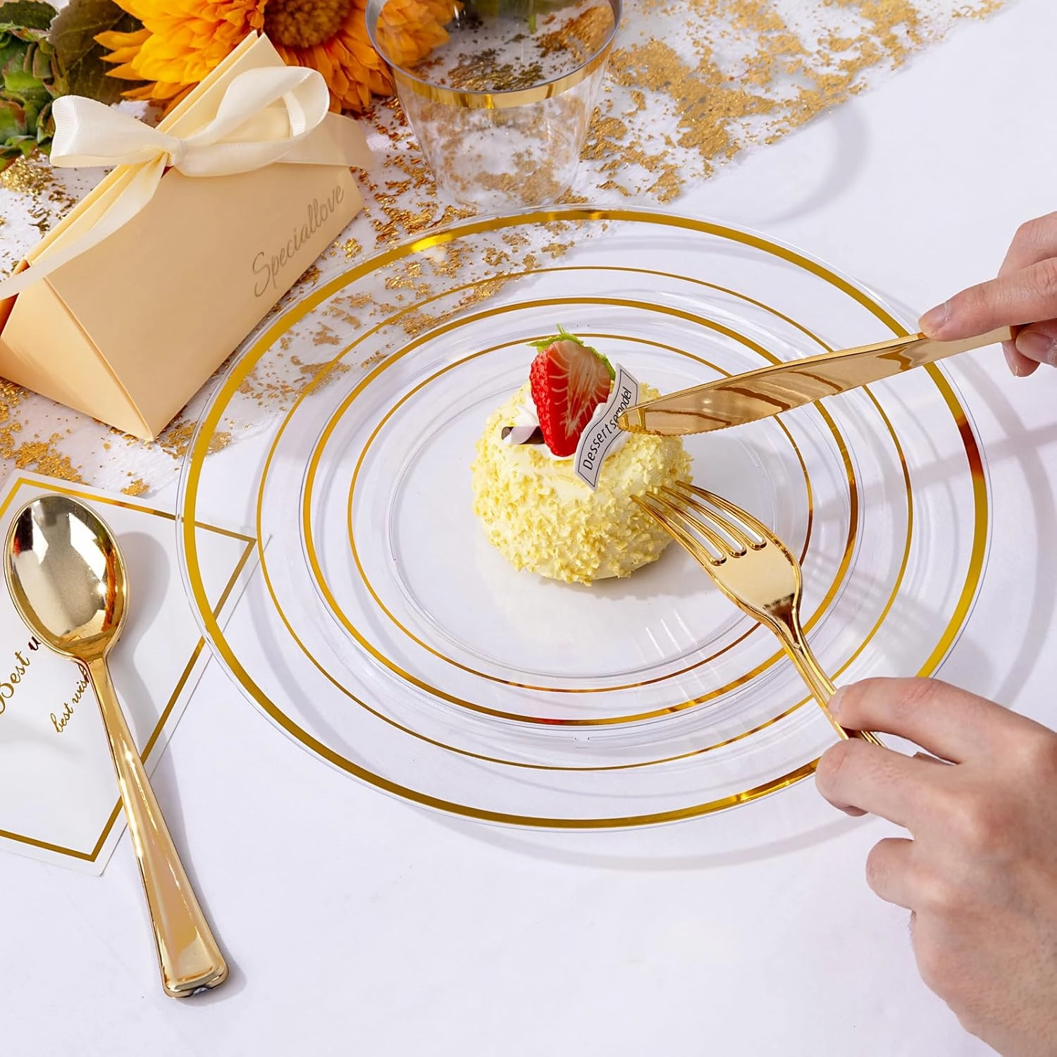 bUCLA 300Pcs Clear Gold Plastic Disposable Dinnerware Set - Clear Plates with Gold Trim Include 50 Dinner / 50 Dessert Plates,50 Cups,150 Plastic Silverware Set for Party&Wedding