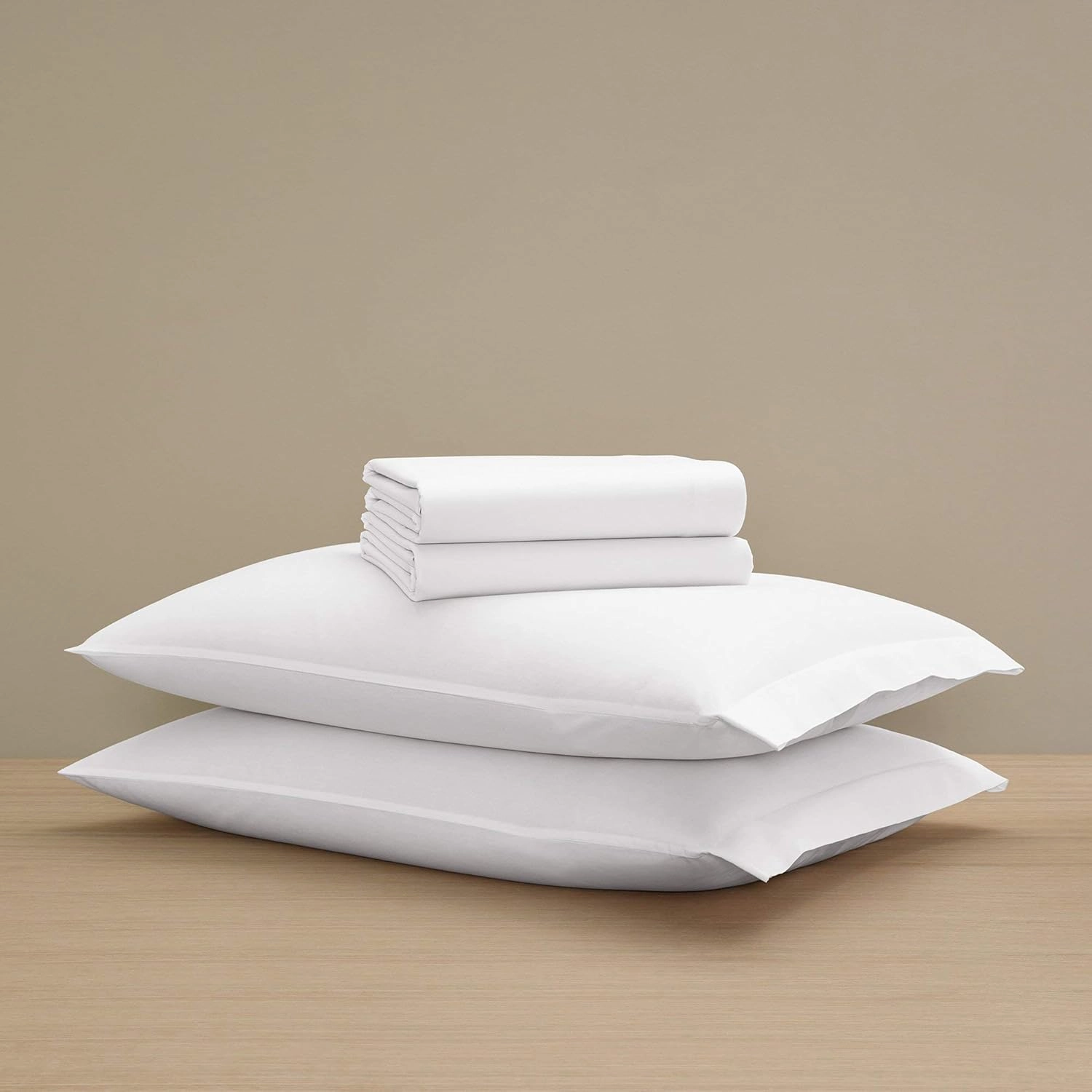 H by Frette Percale Classic Sheet Set (Queen) - Luxury All-White Bedding Sheet Set/Includes Pillowcases, Top Sheet, and Fitted Sheet