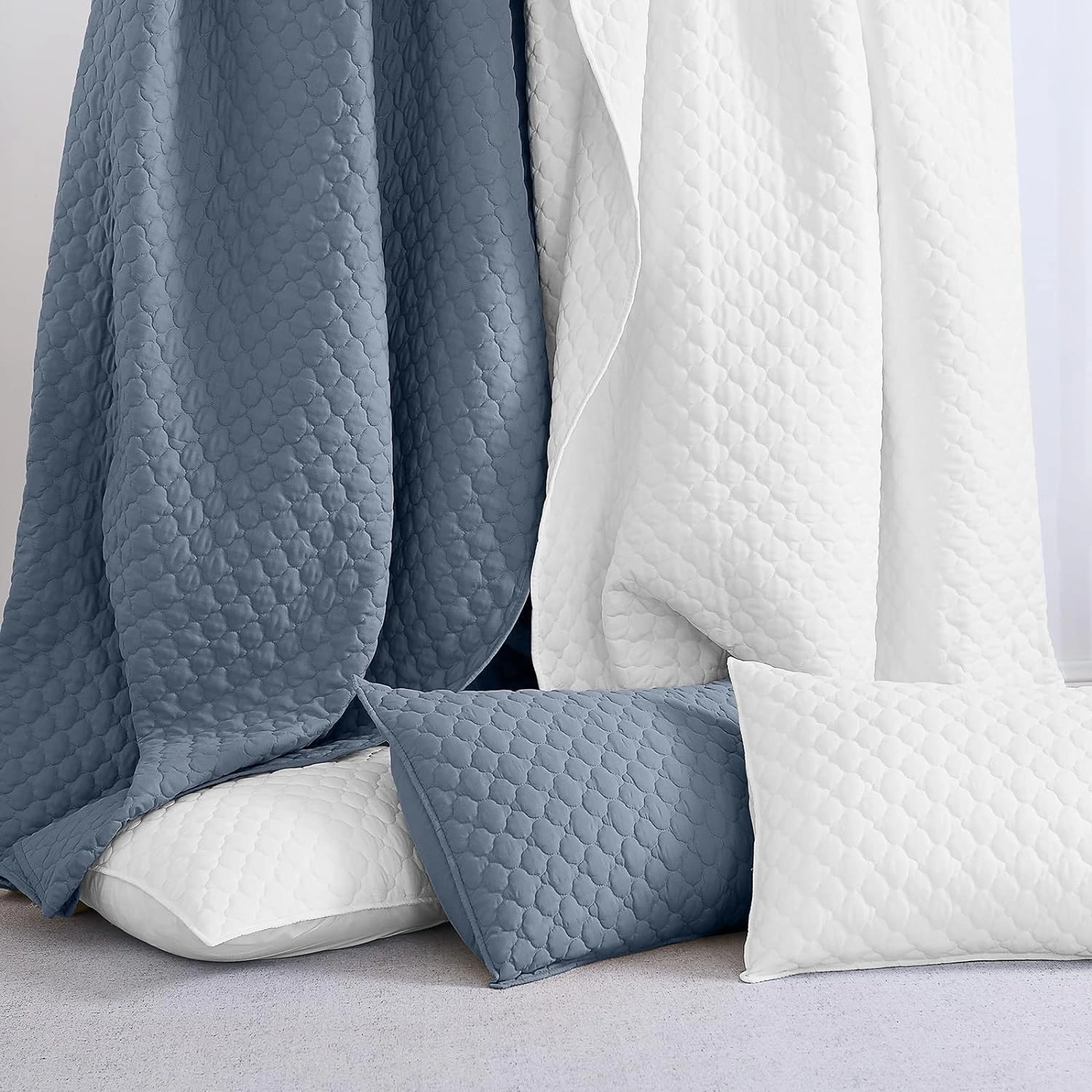 HORIMOTE HOME Quilt Queen Size Dusty Blue, Lightweight Quilt for Summer Ultra-Soft Microfiber Modern Style Quilted Clouds Pattern Bedspread Quit Set 3 Pieces(1 Quilt and 2 Pillow Shams)