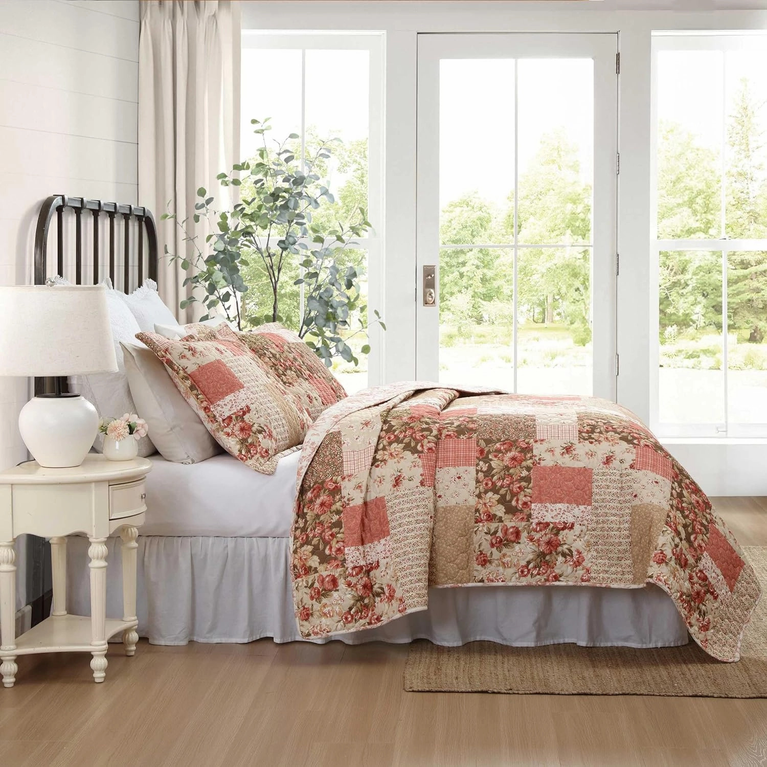 Laura Ashley - Twin Quilt Set, Reversible Cotton Bedding with Matching Sham, Lightweight Home Decor for All Seasons (Harrietta Patchwork Pink, Twin)