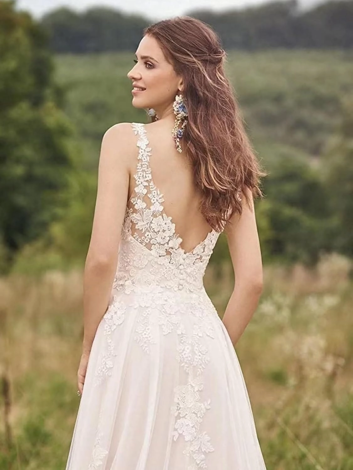 Long Sleeves Wedding Dresses for Bride 2025 Boho Beach A-Line Appliques Lace Bridal Ball Gowns with Train