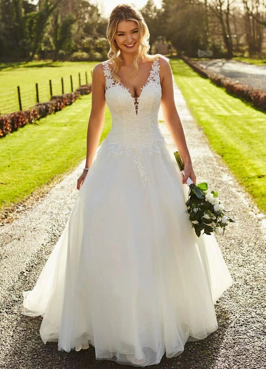 LORIE Wedding Dresses for Bride Long Sleeves 2025 Sexy V Neck A-Line Lace Applique Boho Beach Bridal Gowns with Train