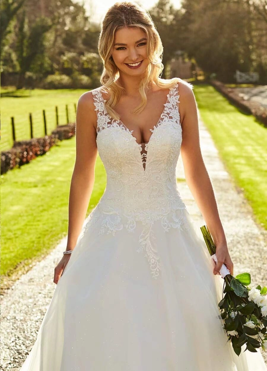 LORIE Wedding Dresses for Bride Long Sleeves 2025 Sexy V Neck A-Line Lace Applique Boho Beach Bridal Gowns with Train