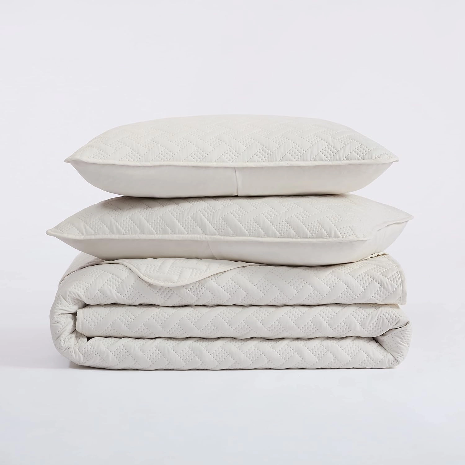 Serta ComfortSure Soft 3-Piece Full/Queen Quilt Bedding Set, Includes Bedspread/Coverlet and Pillow Shams, Bedding for All Seasons, Machine Washable, Ivory