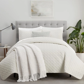 Serta ComfortSure Soft 3-Piece Full/Queen Quilt Bedding Set, Includes Bedspread/Coverlet and Pillow Shams, Bedding for All Seasons, Machine Washable, Ivory