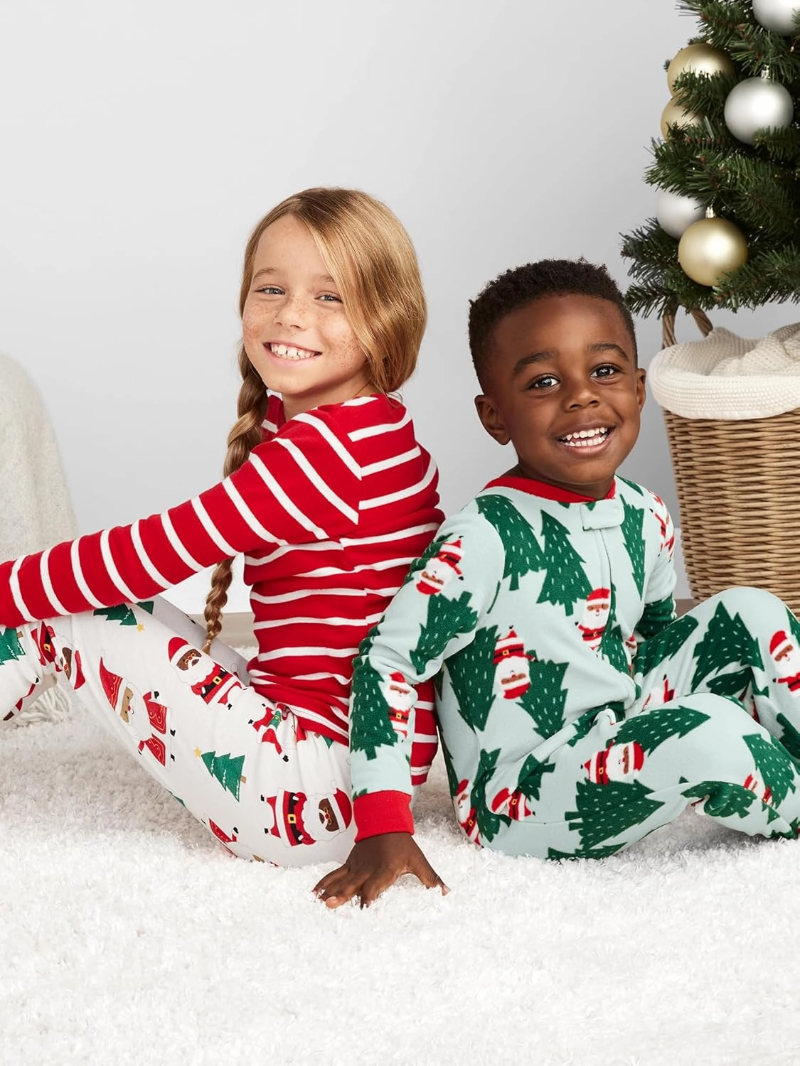 Simple Joys by Carter's Kids' Holiday Loose-fit Flame Resistant Fleece Footed Pajamas