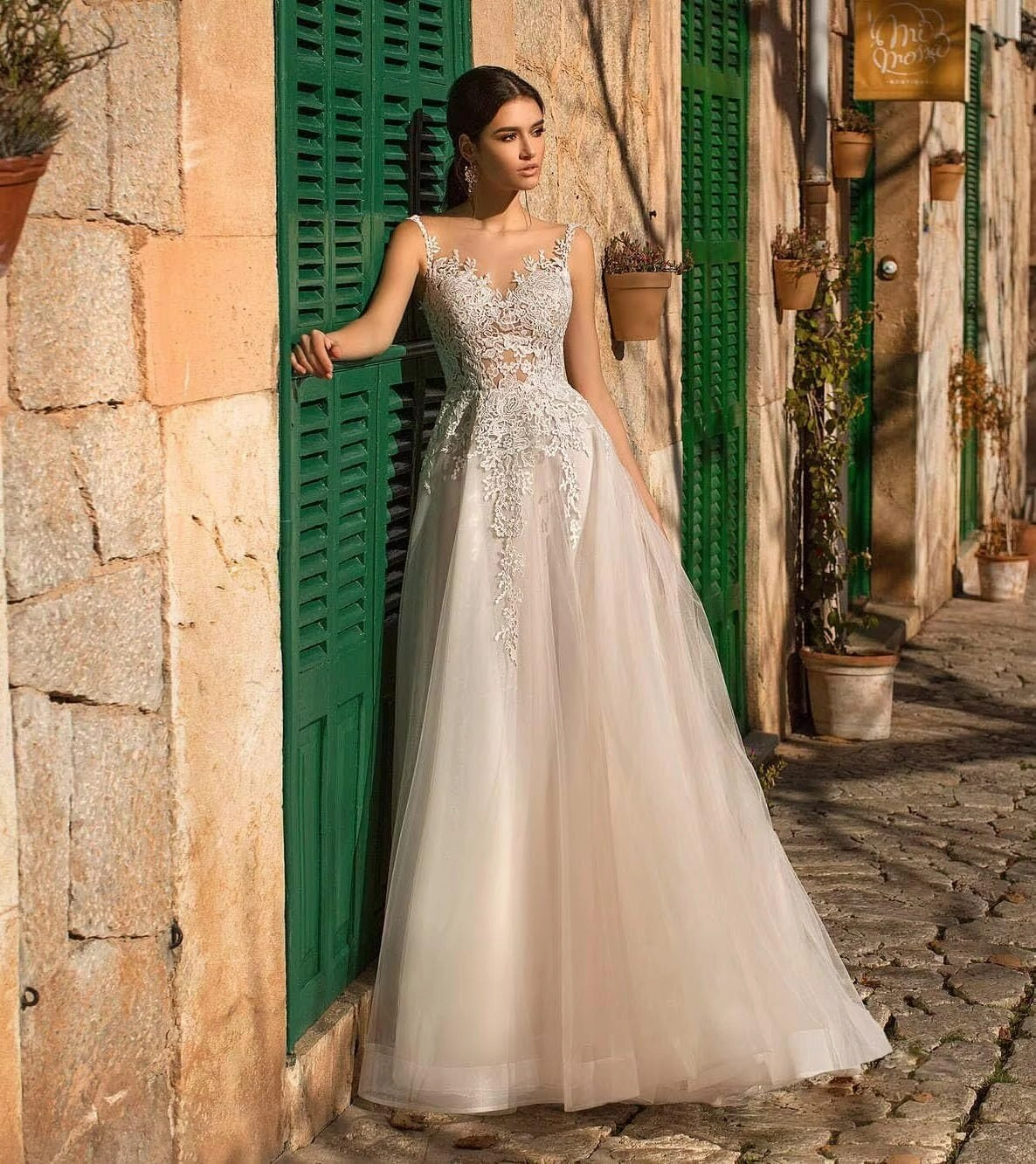 Tulle Wedding Dresses for Bride Lace Applique Bridal Dress Spaghetti Straps V Neck Wedding Gowns 2025
