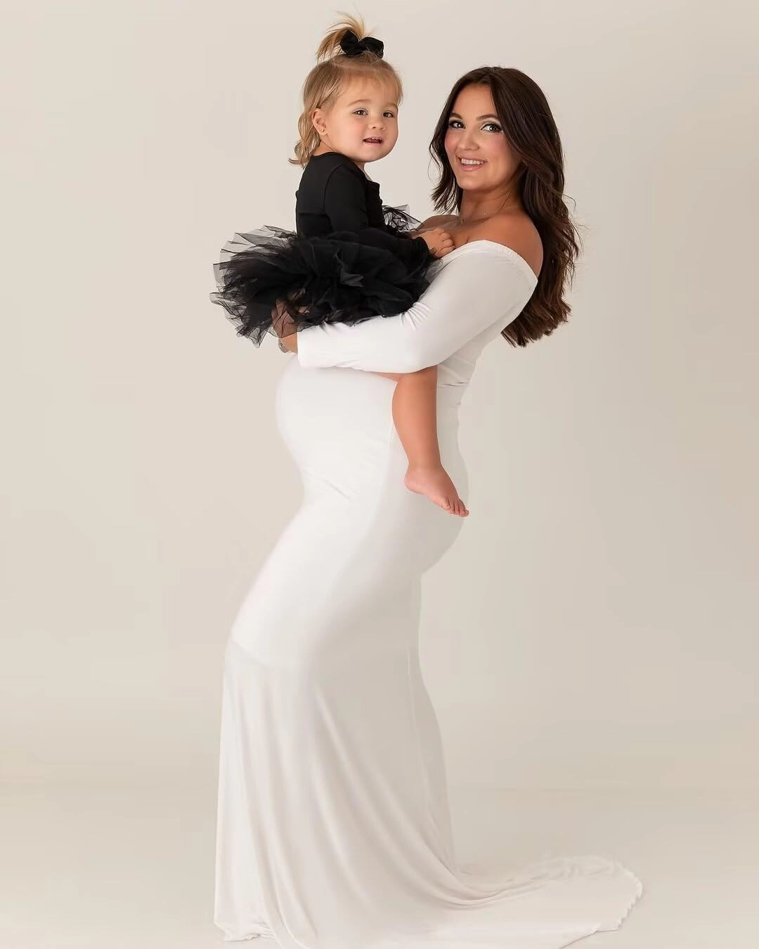 UZN Long Sleeve Maternity Dress for Photo Shoot V Neck Sweep Train Mermaid Baby Shower Dress for Photography