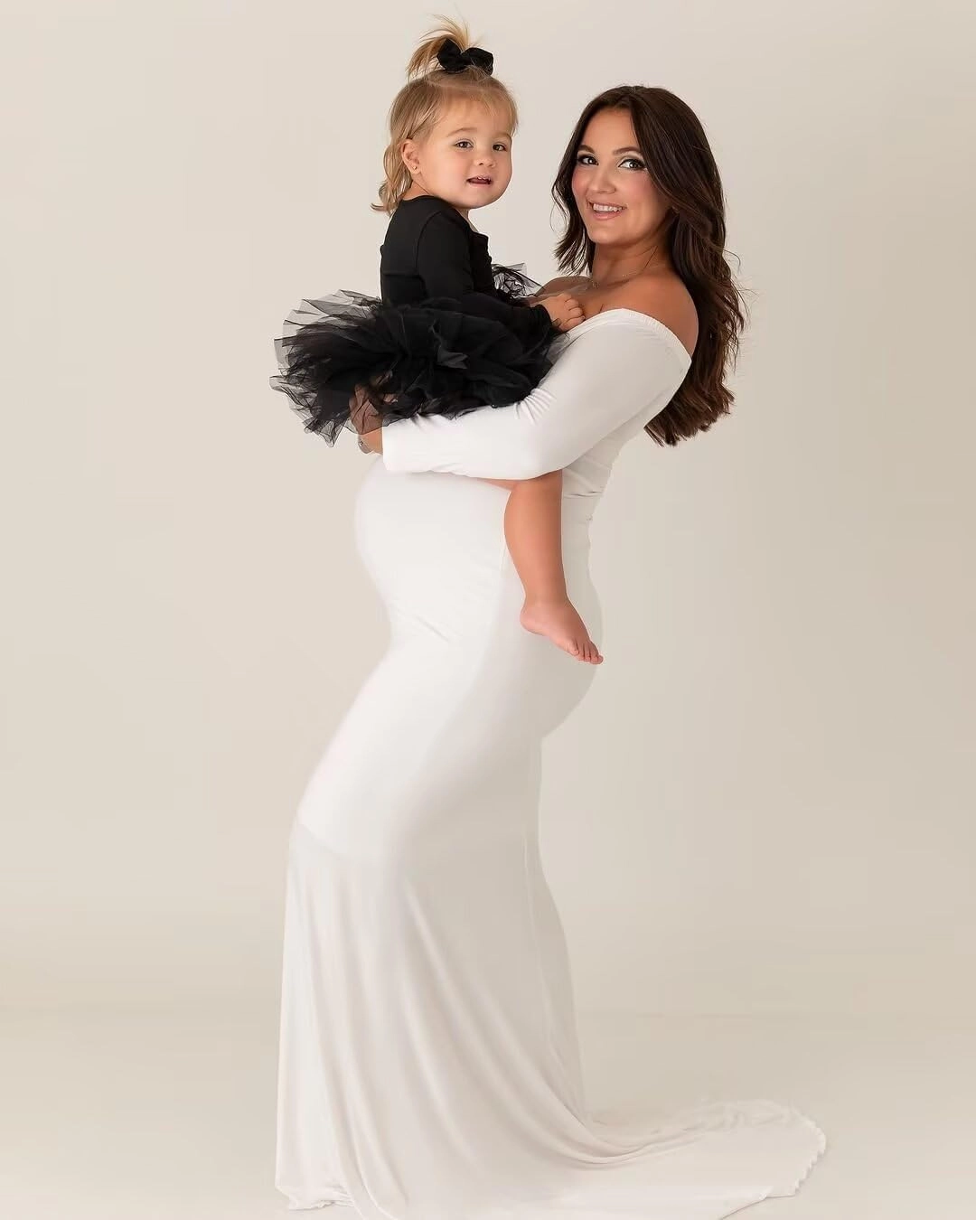 UZN Long Sleeve Maternity Dress for Photo Shoot V Neck Sweep Train Mermaid Baby Shower Dress for Photography