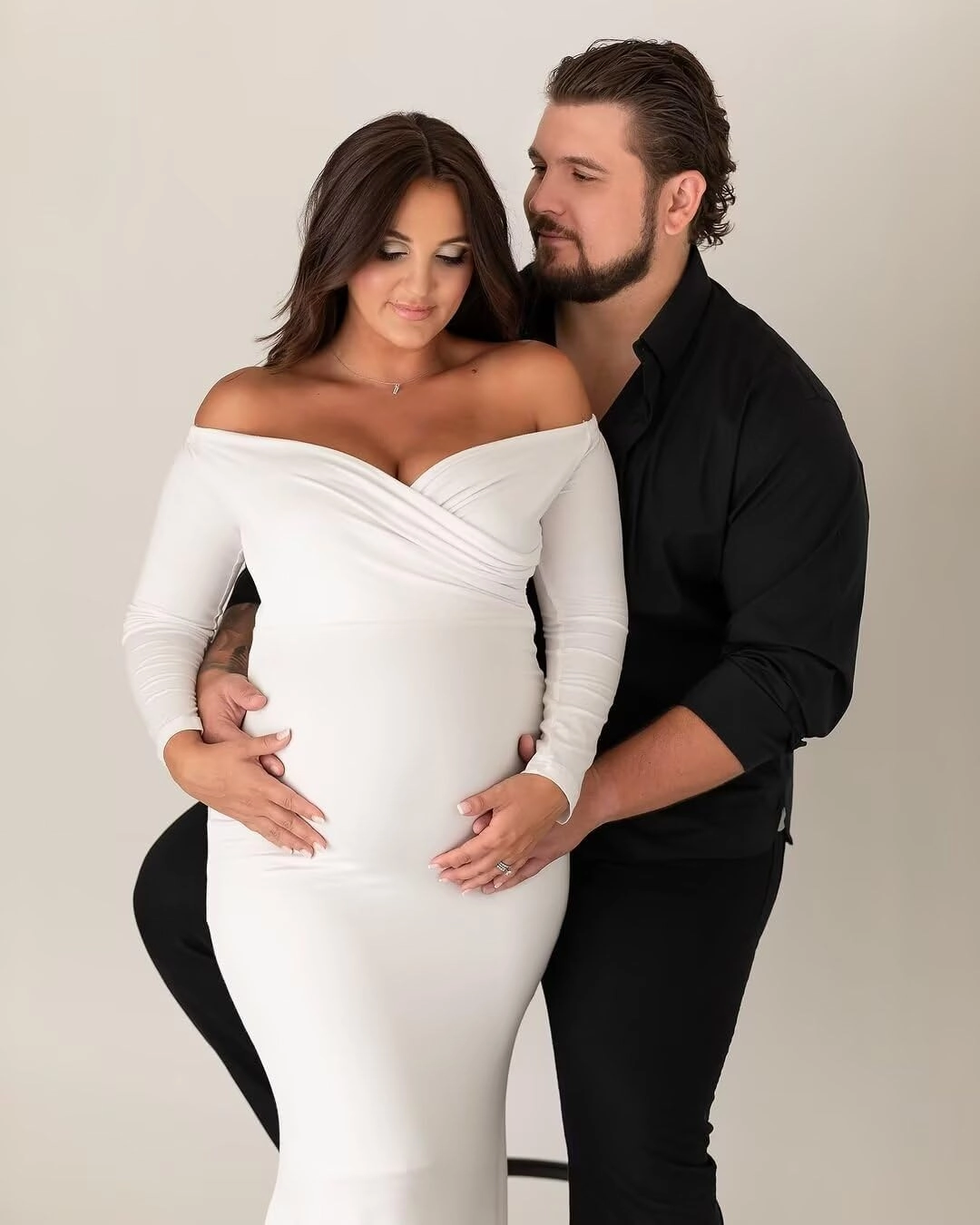 UZN Long Sleeve Maternity Dress for Photo Shoot V Neck Sweep Train Mermaid Baby Shower Dress for Photography