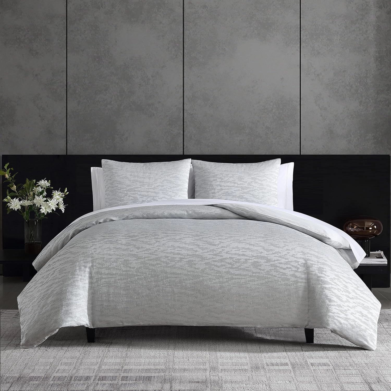 Vera Wang - King Comforter Set, Luxury Bedding Set with Matching Shams, Chic Room Essentials (Illusion Grey, King)