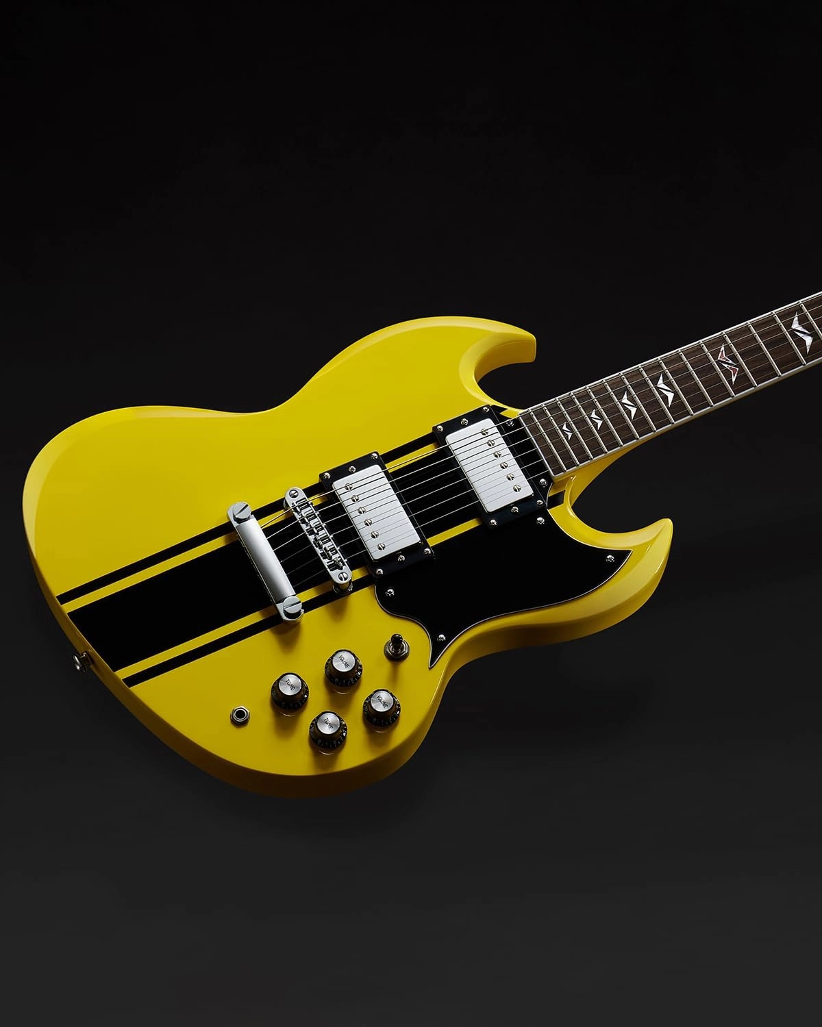 WestCreek RACER Solid Body Electric Guitar, Double Cut guitar, Rounded End Frets, Bone nut, Rosewood Fingerboard, Mahogany Body (Bumble-B)